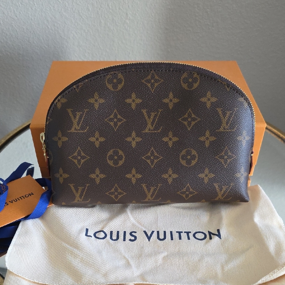 NEW AUTHENTIC Louis Vuitton Cosmetic Pouch GM with Conversion Kit FULL SET